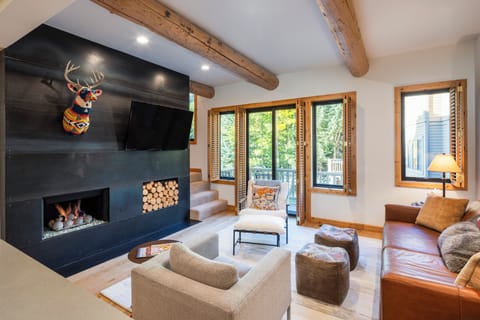 Welcome to River Run Retreat! Contemporary streamlined styling in Ketchum, Idaho