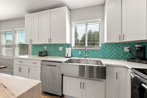 Luxury Kitchen (209)