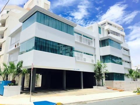 Exterior / 1113 Piccioni Guesthouse Condado Beach