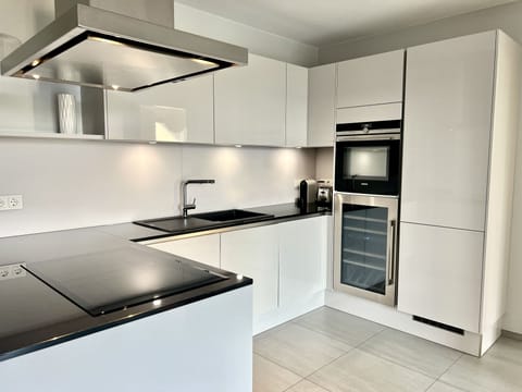 Apartment | Private kitchen | Fridge, microwave, oven, stovetop