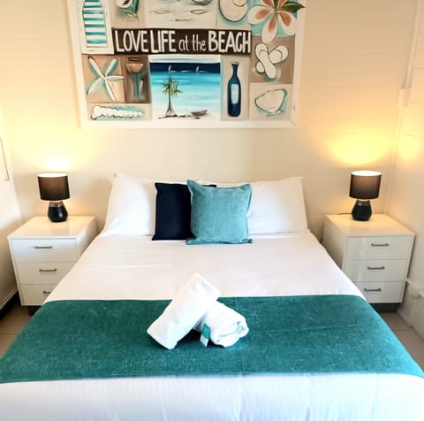 Standard Studio | In-room safe, blackout drapes, iron/ironing board, WiFi (free)
