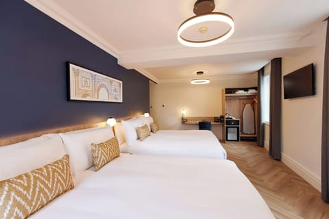 Deluxe Family Room | Room amenity