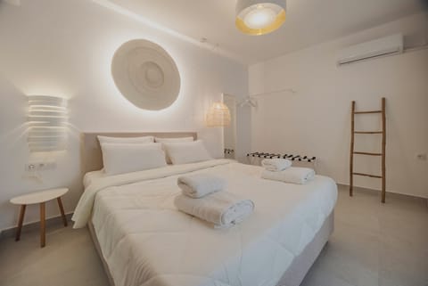 Standard Room | Hypo-allergenic bedding, blackout drapes, soundproofing