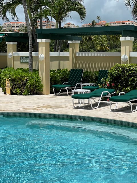 Pool Lounge Chairs