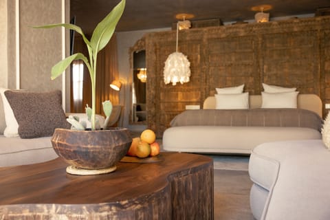 Signature Suite | Premium bedding, minibar, in-room safe, individually decorated