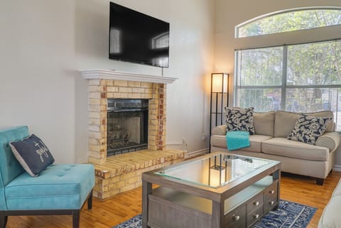 El Paso Vacation Rental | 3BR | 2BA | 1,600 Sq Ft | 2 Steps to Enter