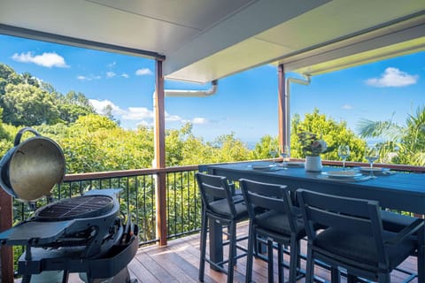 Alfresco Dining with a View – Dine outdoors and soak up the fresh air. 
