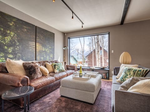 Chalet, 4 Bedrooms, Mountain View | 4 bedrooms, individually decorated, individually furnished, desk