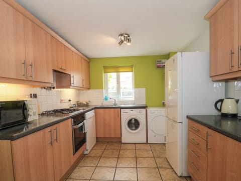 Fridge, dishwasher, electric kettle, toaster