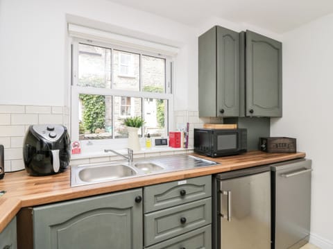 Fridge, dishwasher, electric kettle, toaster