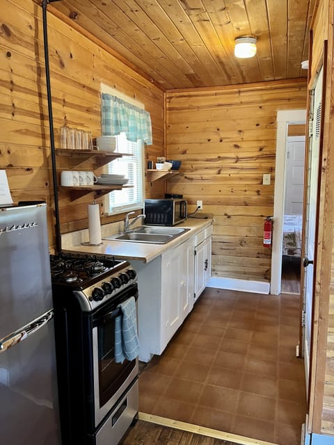 BUTTERFLY (No. 12) | Private kitchen