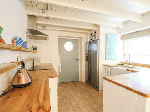 Fridge, dishwasher, electric kettle, toaster