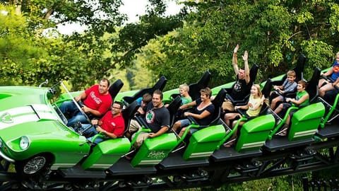 Explore Busch Gardens w/ animals and rides! Stay at a nearby 2BDR townhome soon!