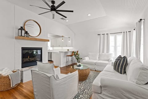 Spacious Living room