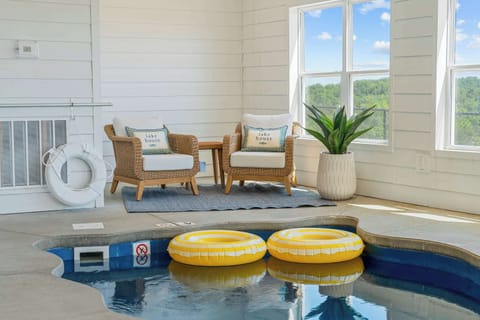 Welcome to the Coveside Pool Place!