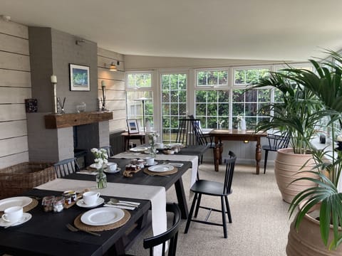 Daily continental breakfast (GBP 12 per person)