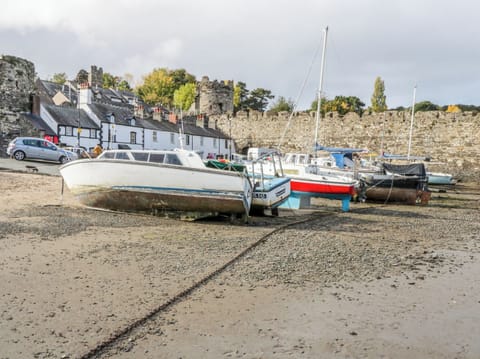 Cottage | Marina