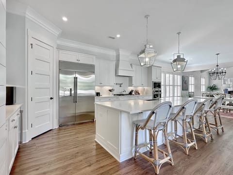 Open Kitchen with Seating for the Entire Group