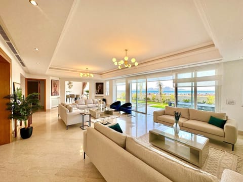 House | 5 bedrooms
