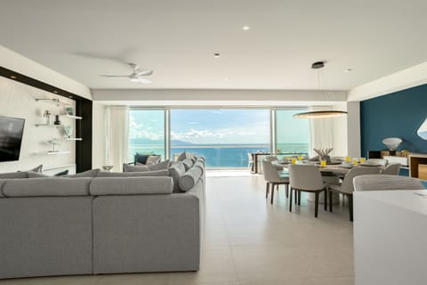 Condo - Image 2
