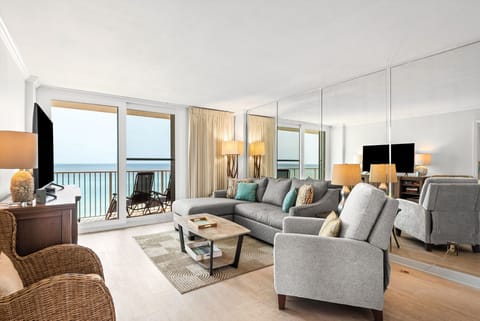 BeachCrest 501 Living Area