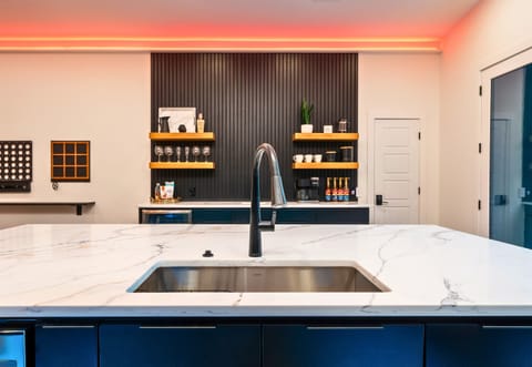 [Kitchen] The Spacious Granite Countertops and Massive Kitchen Island Provides Plenty of Space to Work.