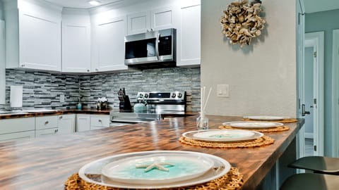 Plenty of dining space for everyone.