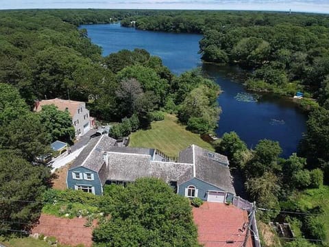 Beautiful 5 bedroom 4.5 bath home sleeps 15 with direct access to long pond