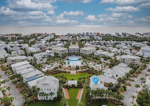 Prime location to go to the beach, pool, Rosemary or Alys