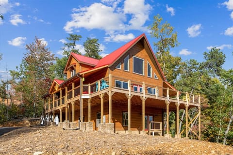 Cabin, 5 Bedrooms | Exterior