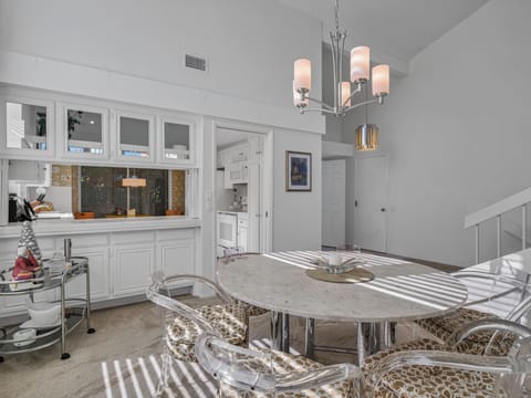 Ample dining room w/seating for six