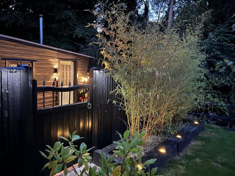 Cabin | Exterior