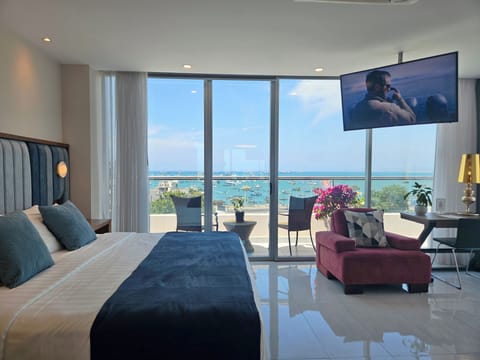 Panoramic Studio Suite | Premium bedding, minibar, in-room safe, soundproofing