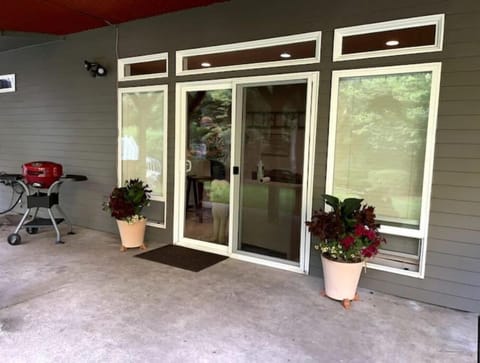 Your entrance to the Cellar@Livelyfarm