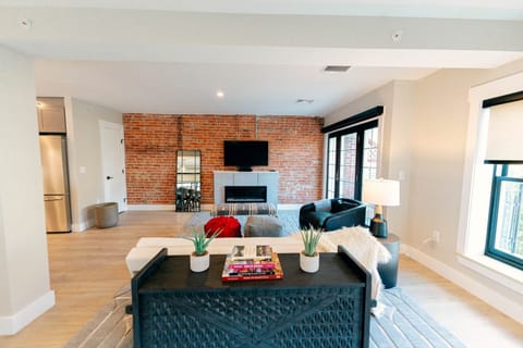 2 Bedroom