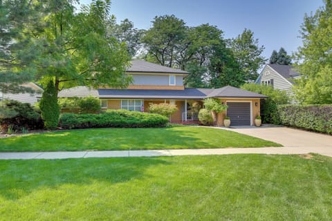 Rapid City Vacation Rental | 5BR | 4BA | Steps Required | 3,492 Sq Ft