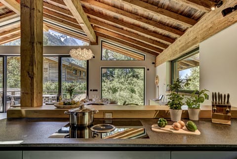 Quality appliances and stone worktops