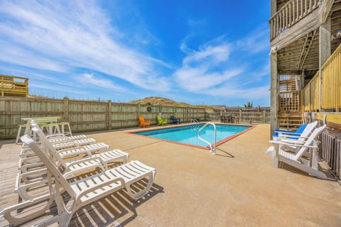 Surf or Sound Realty - 1145 - Walkin on Sunshine Hatteras - Pool Area -1