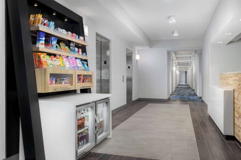 Snack bar