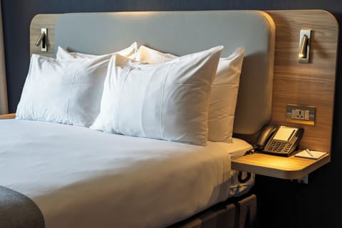 In-room safe, desk, blackout drapes, soundproofing