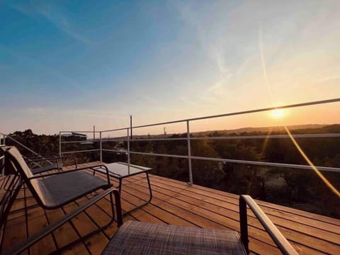 4c6861bc 5183 426e ab22 3d0ed65ce593