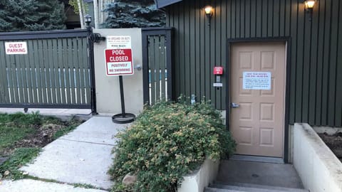 Entrance to Hot Tub and Pool - Pool only open in Summer
