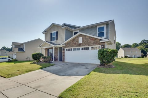 Gastonia Vacation Rental | 4BR | 2.5BA | 2,895 Sq Ft | Step-Free Entry