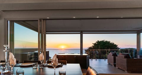 House, Accessible | 5 bedrooms, high-speed internet