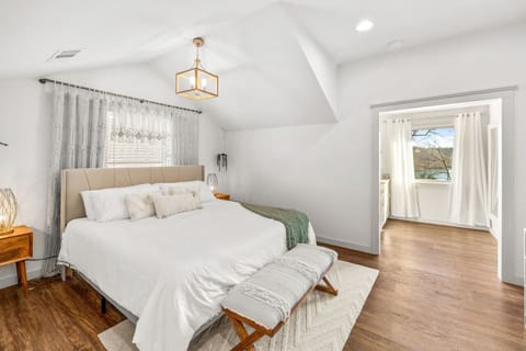 Escape together in the upstairs king suite of your Blue Ridge cabin, complete with a private bathroom, while the twin bedroom offers extra space for family or friends.