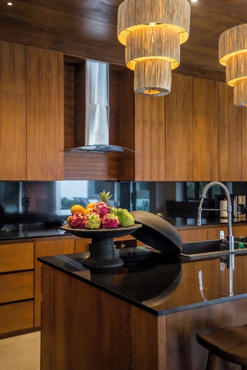 Deluxe Villa, 4 Bedrooms, Bathtub, Pool View | Private kitchen | Fridge, microwave, oven, stovetop