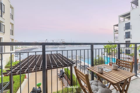 Luxury Apartment | Balcony