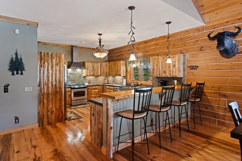 KITCHEN:  Beautiful kitchen with all stainless steel appliances!