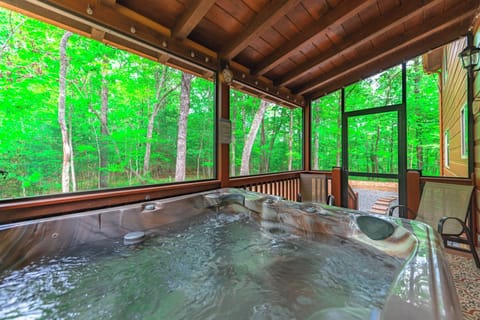 Indoor spa tub