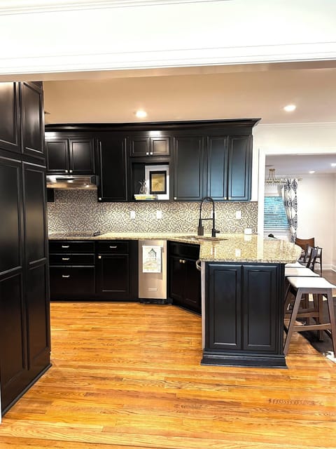 Fully stocked kitchen including a separate ice machine